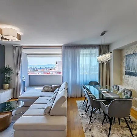 Luxury Sunset - With Garage And Balcony