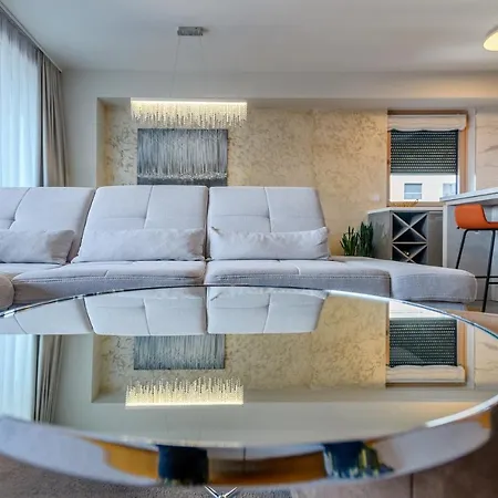 Luxury Sunset - With Garage And Balcony شقة *