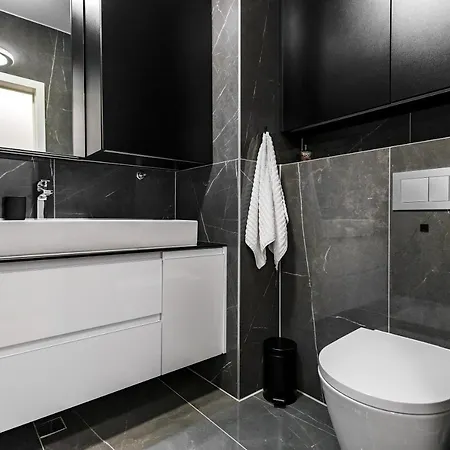 Luxury Sunset - With Garage And Balcony