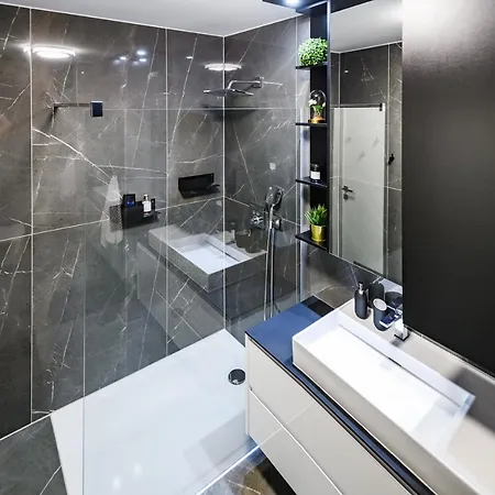 Luxury Sunset - With Garage And Balcony