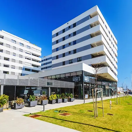 Luxury Sunset - With Garage And Balcony زادار