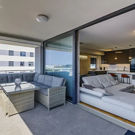 شقة Luxury Sunset - With Garage And Balcony *