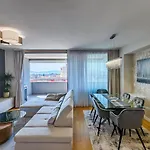 Luxury Sunset - With Garage And Balcony