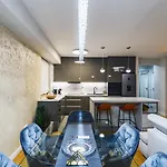 Luxury Sunset - With Garage And Balcony 公寓
