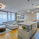 Luxury Sunset - With Garage And Balcony 扎达尔