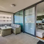 Luxury Sunset - With Garage And Balcony *