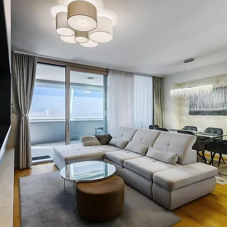 Luxury Sunset - With Garage And Balcony Apartment *