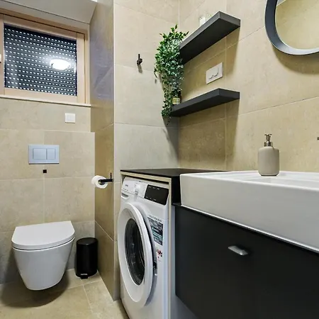 Luxury Sunset - With Garage And Balcony Apartman