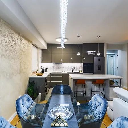 Luxury Sunset - With Garage And Balcony Apartman