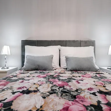 Luxury Sunset - With Garage And Balcony