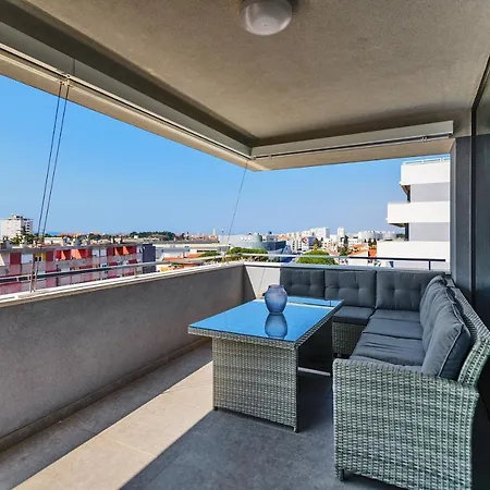 Apartment Luxury Sunset - With Garage And Balcony