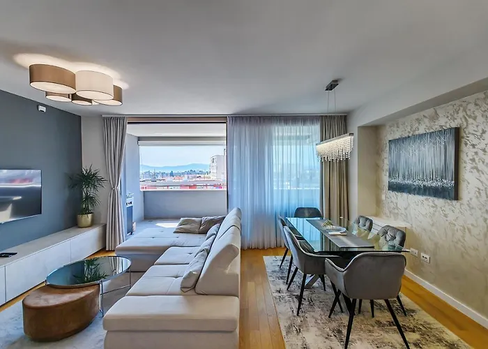 Luxury Sunset - With Garage And Balcony