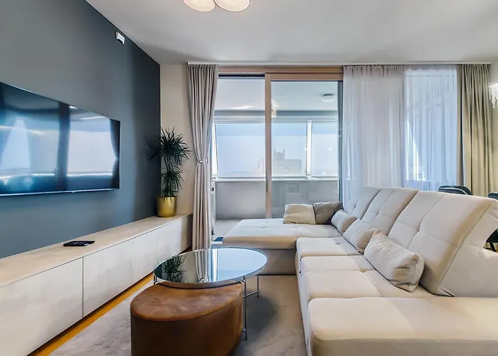 Luxury Sunset - With Garage And Balcony